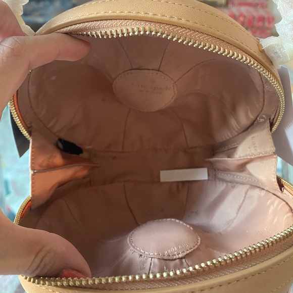 SALE 🍩💕| Kate Spade | Donut Bag - Picture 6 of 9